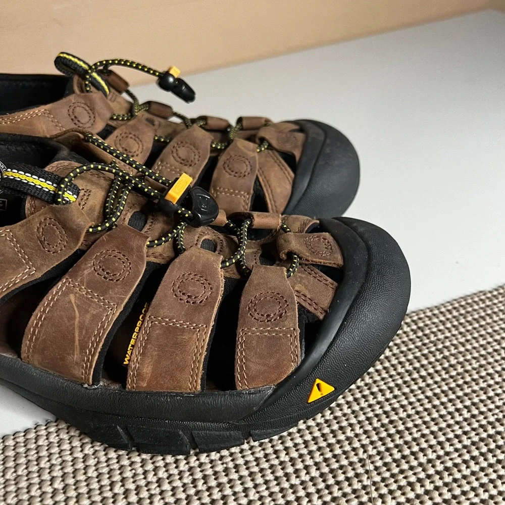 KEEN Newport H2 Mens Brown Leather Waterproof Hiking Sandals 1001870 Size 9.5
